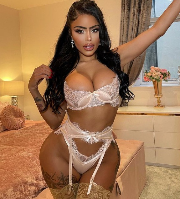 Chloe Saxon