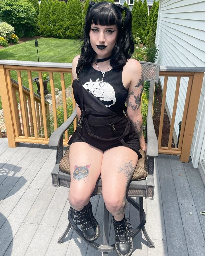 Deadgjrl