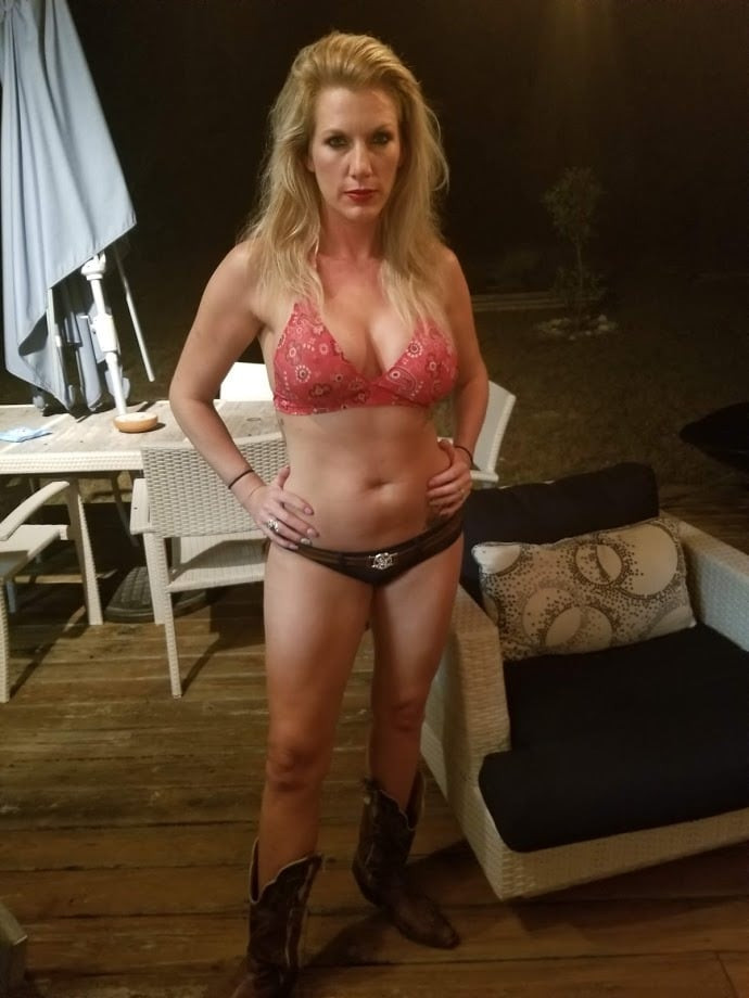 Flirty Nola