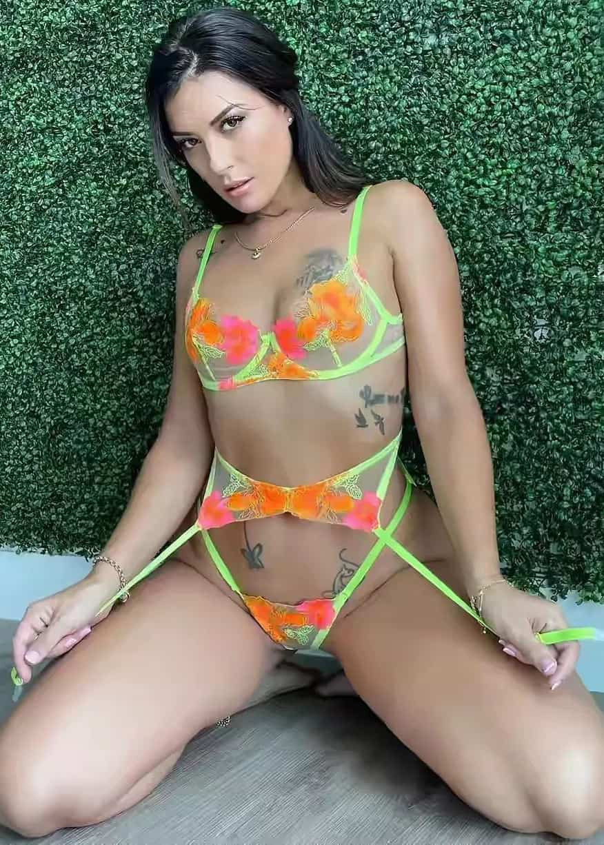 Victoria Banxxx