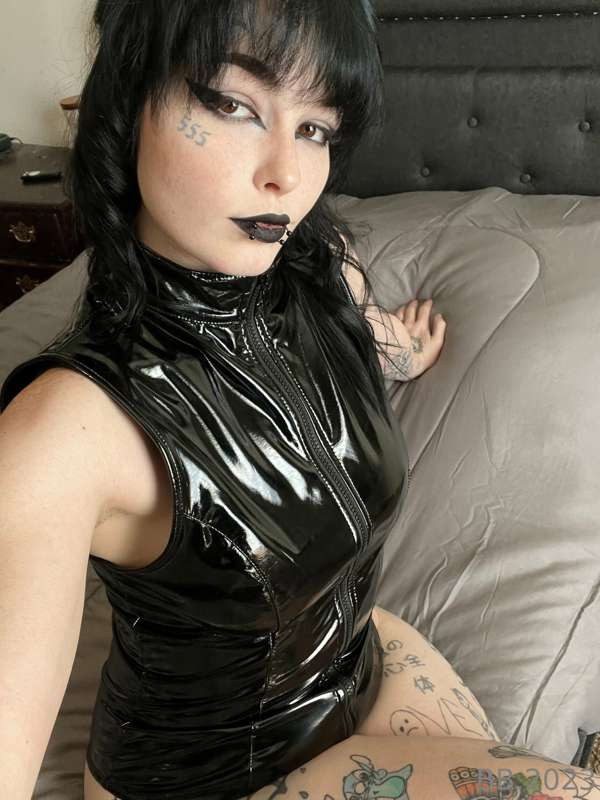 Yourhotmom