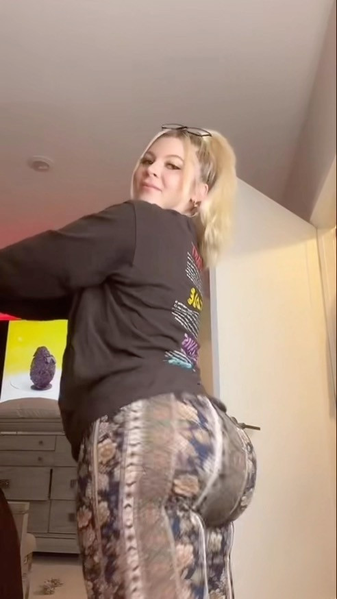 Leaked Lindsay Capuano Nude Photo #47